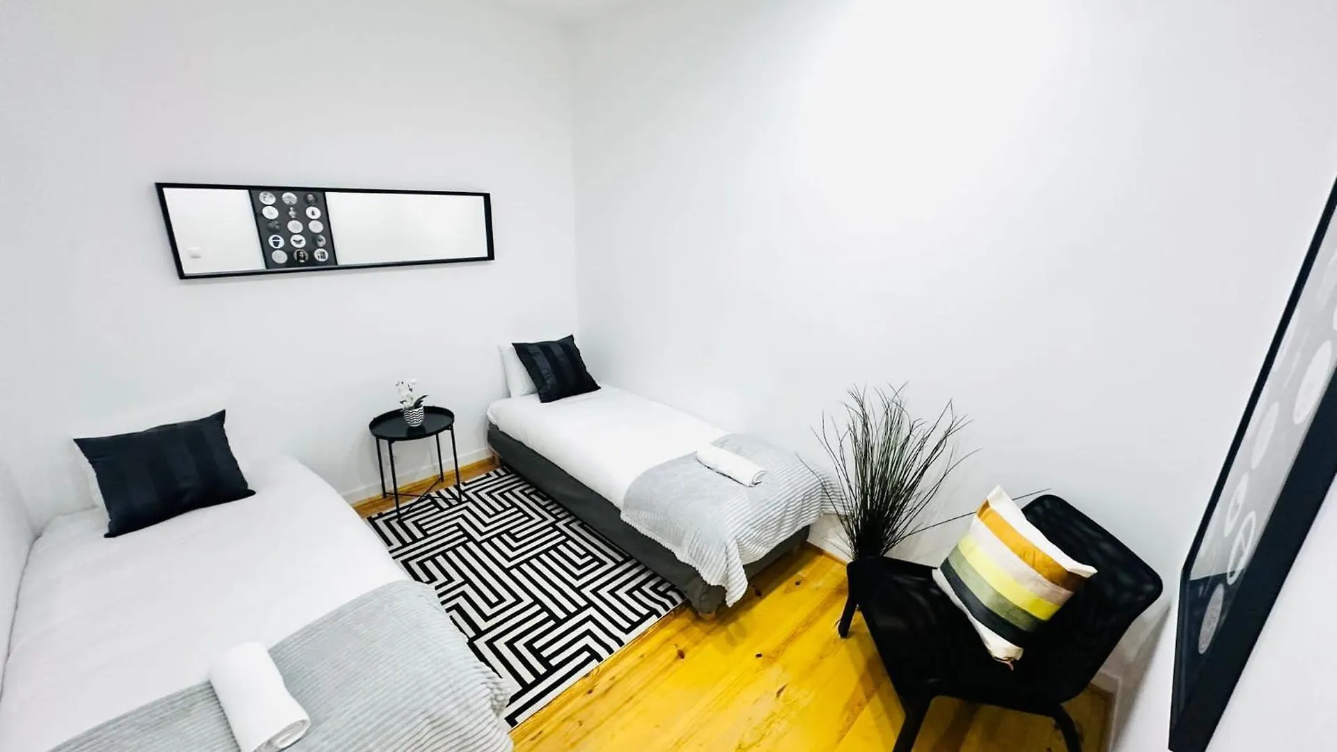 The Cordeiro House - No 76 - 2E - Rooms & Stays 리스본 0*,  포르투갈
